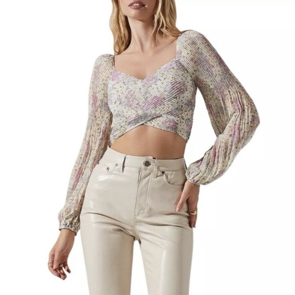 ASTR Bonnie Floral Crop Top Size S Pleated Long Sleeve Lilac Feminine Multicolor